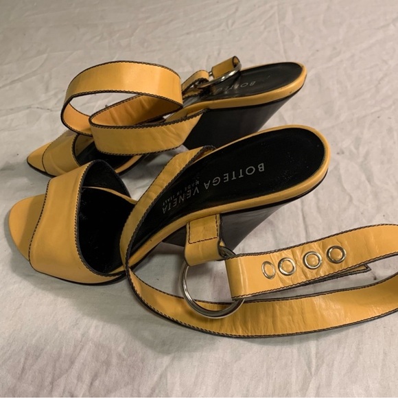 Sandals - Picture 6 of 10